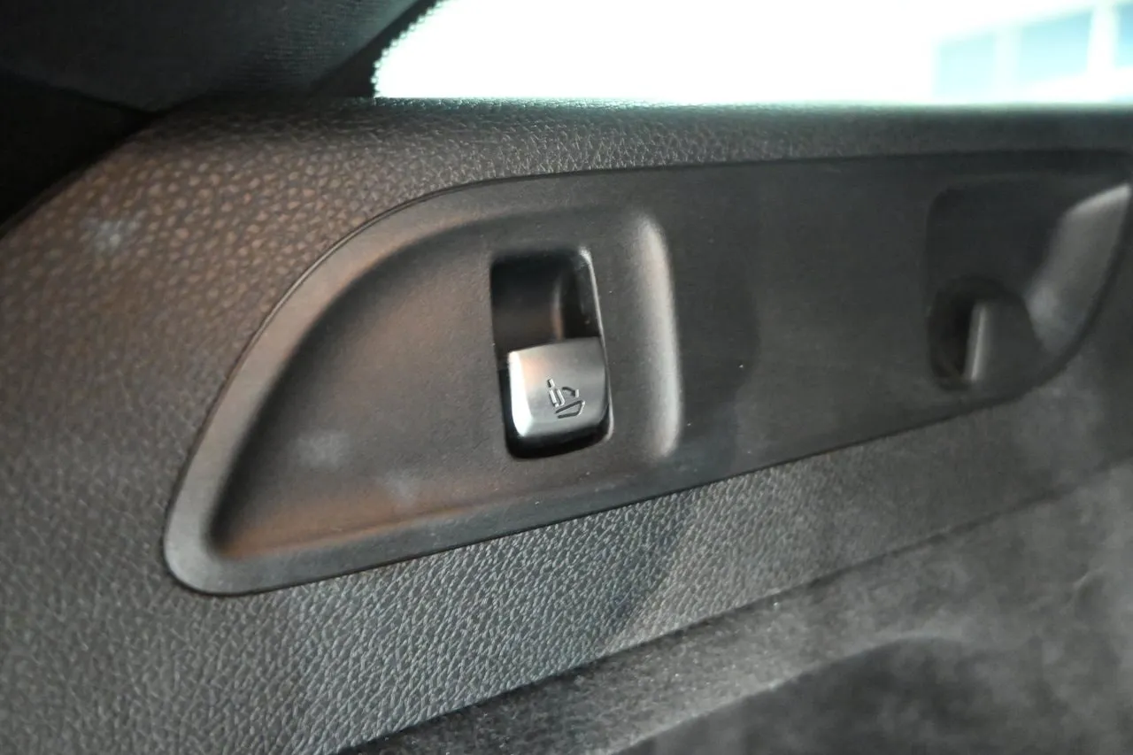 Mercedes E200 bild 15