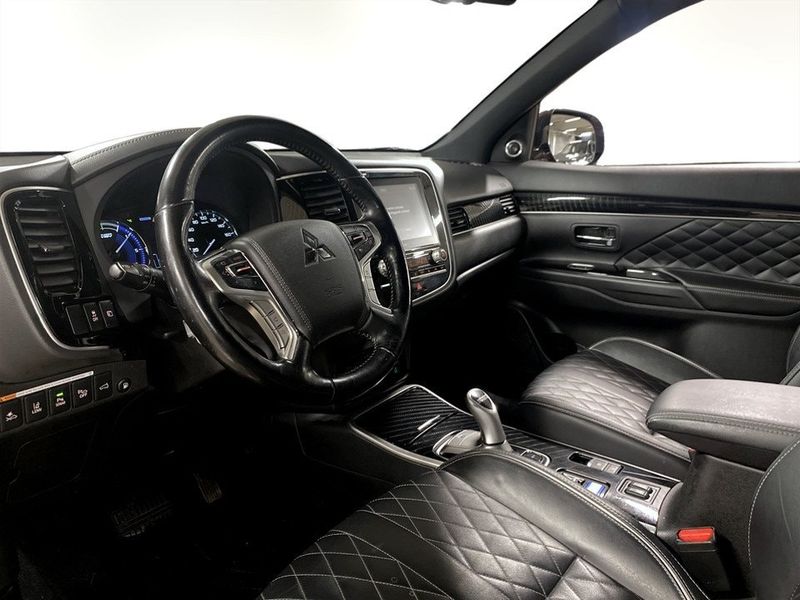Mitsubishi Outlander bild 4