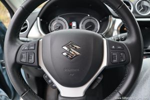 Suzuki Vitara bild 13