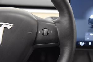 Tesla Model Y bild 11