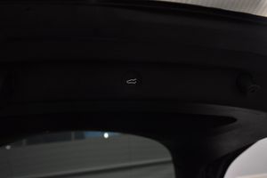 Tesla Model Y bild 25