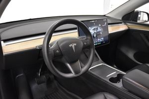 Tesla Model Y bild 9