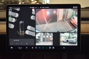Tesla Model Y bild 24