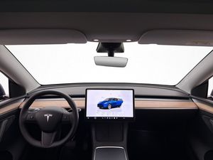 Tesla Model Y bild 15