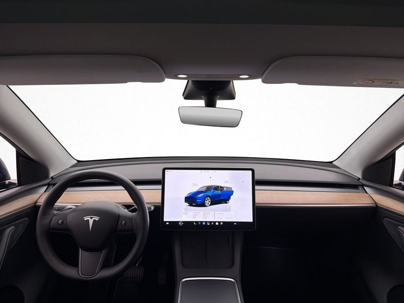 Tesla Model Y bild 15