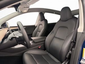 Tesla Model Y bild 14