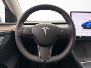 Tesla Model Y bild 22