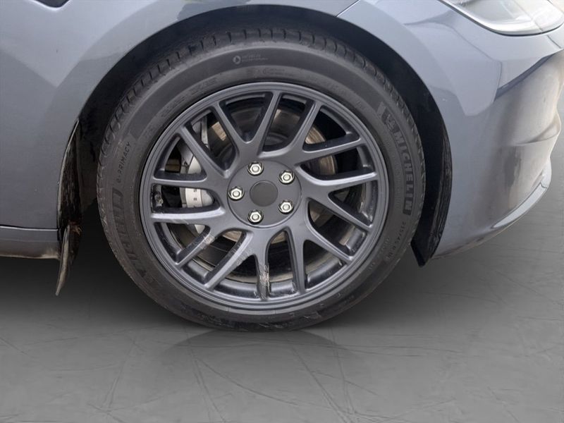 Tesla Model 3 bild 11