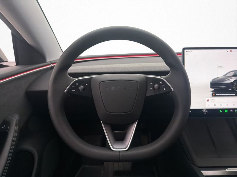 Tesla Model 3 bild 17