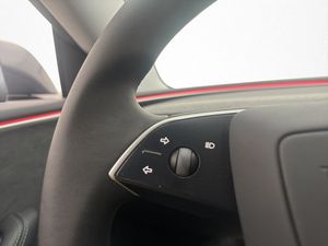 Tesla Model 3 bild 23
