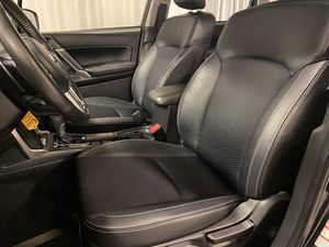 Subaru Forester bild 8