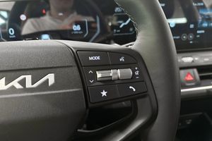Kia K4 bild 18