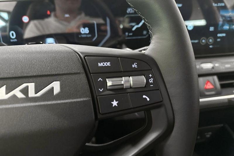 Kia K4 bild 18