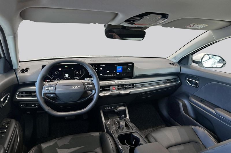 Kia K4 bild 8