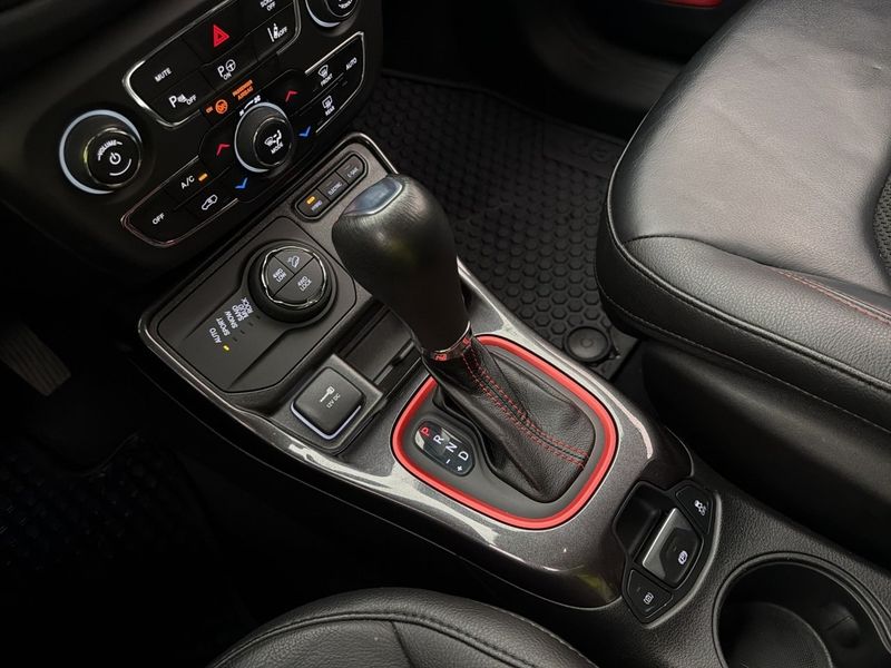 Jeep Compass bild 24