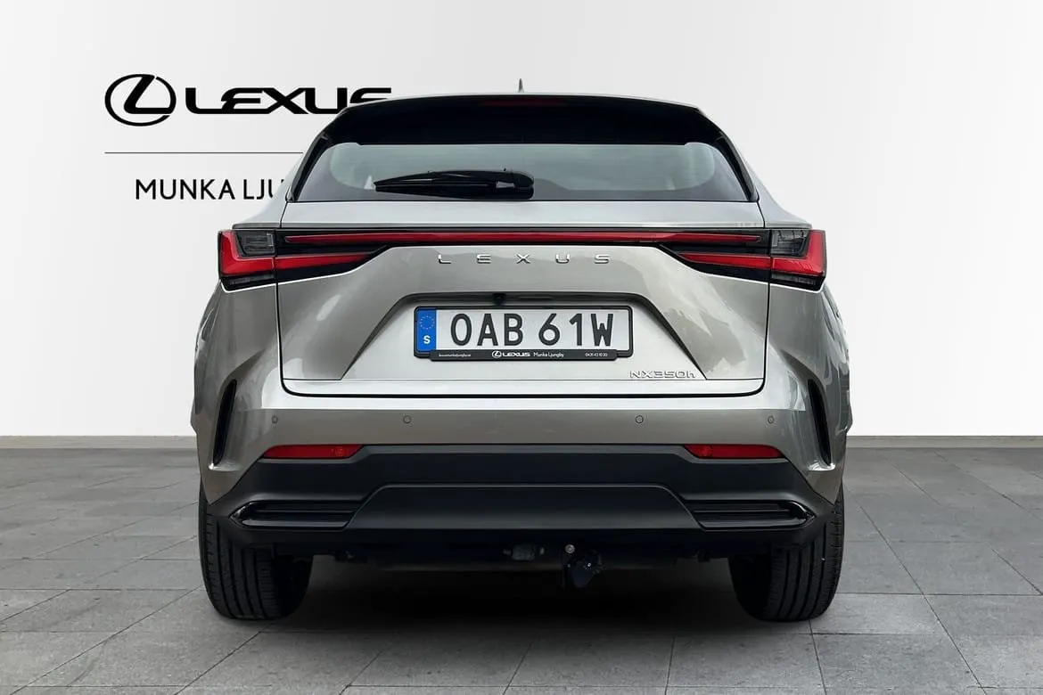 Lexus NX bild 4