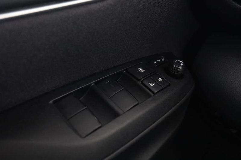 Toyota Yaris bild 36