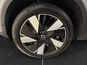 Volvo EX40 bild 10