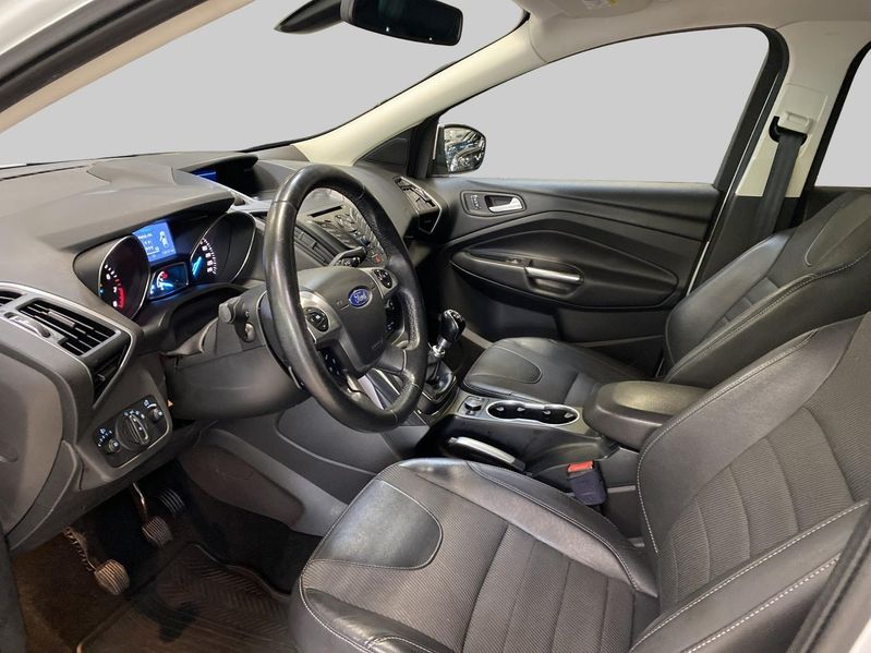 Ford Kuga bild 8