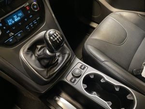 Ford Kuga bild 13