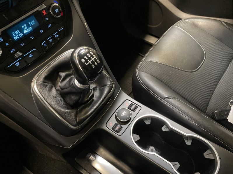 Ford Kuga bild 13
