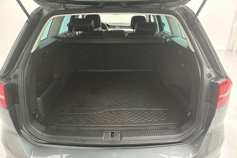 Volkswagen Passat bild 9