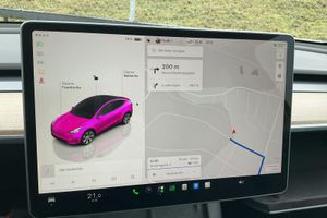 Tesla Model Y bild 12
