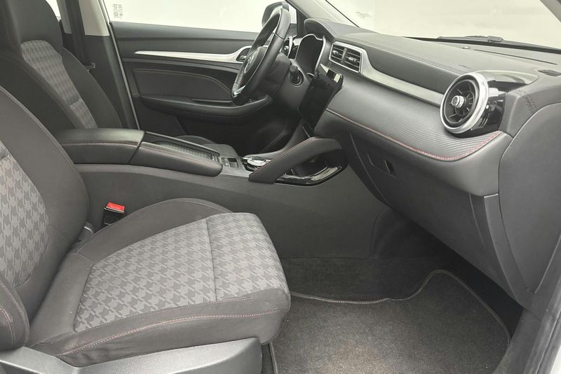 MG ZS EV bild 7