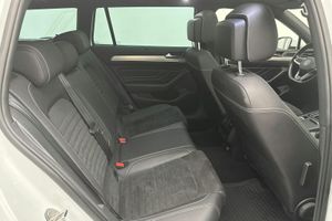 Volkswagen Passat bild 8