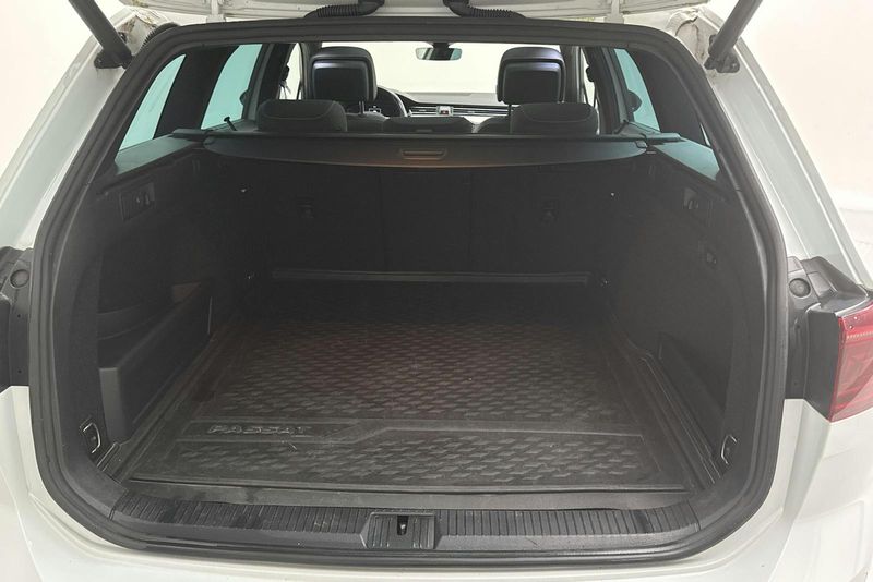 Volkswagen Passat bild 9
