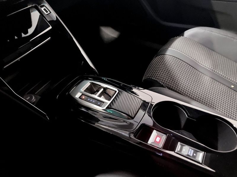 Peugeot e-2008 bild 10