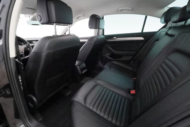 Volkswagen Passat bild 20