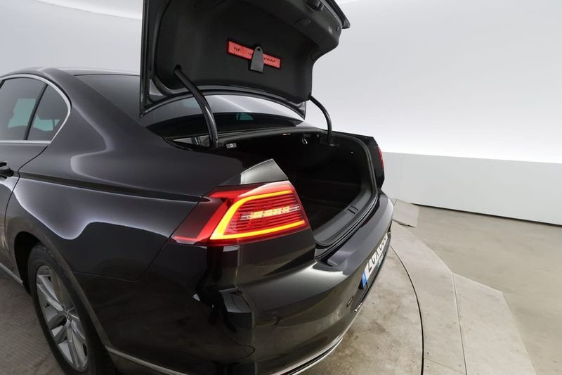 Volkswagen Passat bild 7