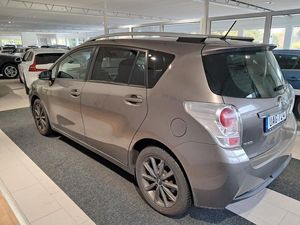 Toyota Verso bild 2