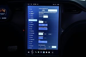 Tesla Model X bild 17