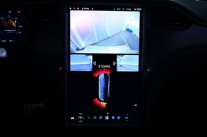Tesla Model X bild 20