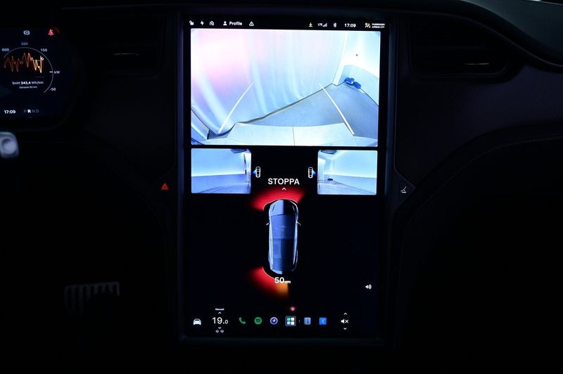 Tesla Model X bild 20