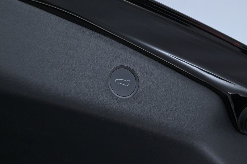 Tesla Model 3 bild 25