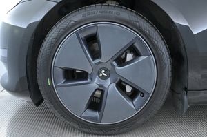 Tesla Model 3 bild 27