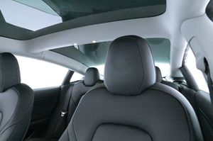 Tesla Model 3 bild 24
