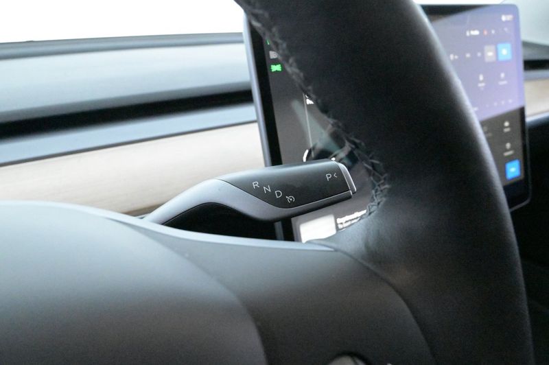 Tesla Model 3 bild 8