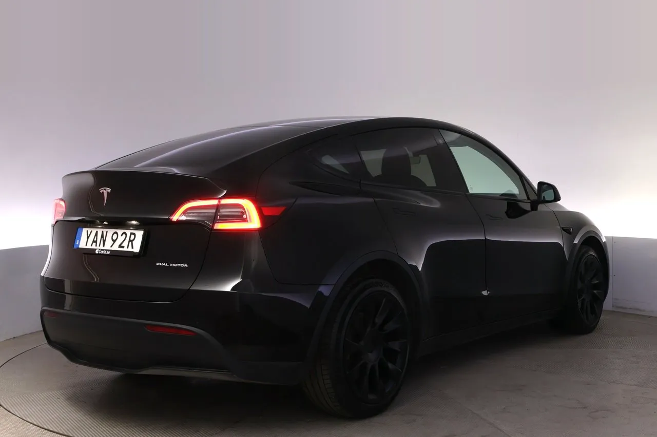 Tesla Model Y bild 5
