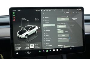Tesla Model Y bild 15