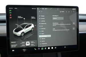 Tesla Model Y bild 16
