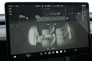 Tesla Model Y bild 21