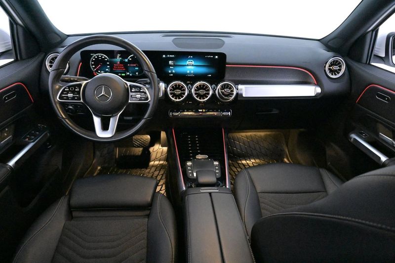 Mercedes EQB300 bild 6