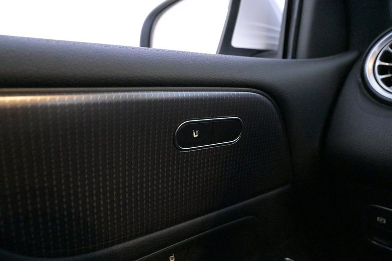 Mercedes EQB300 bild 13