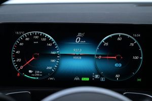 Mercedes EQB300 bild 9