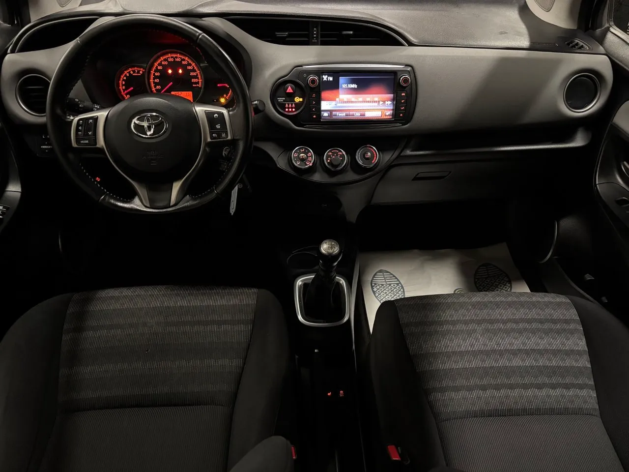 Toyota Yaris bild 15