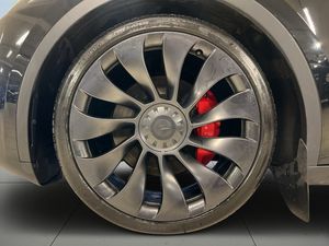 Tesla Model Y bild 14